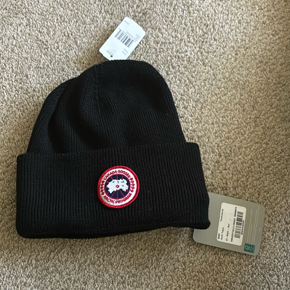 brand new youth one size fits all hat authentic canada goose